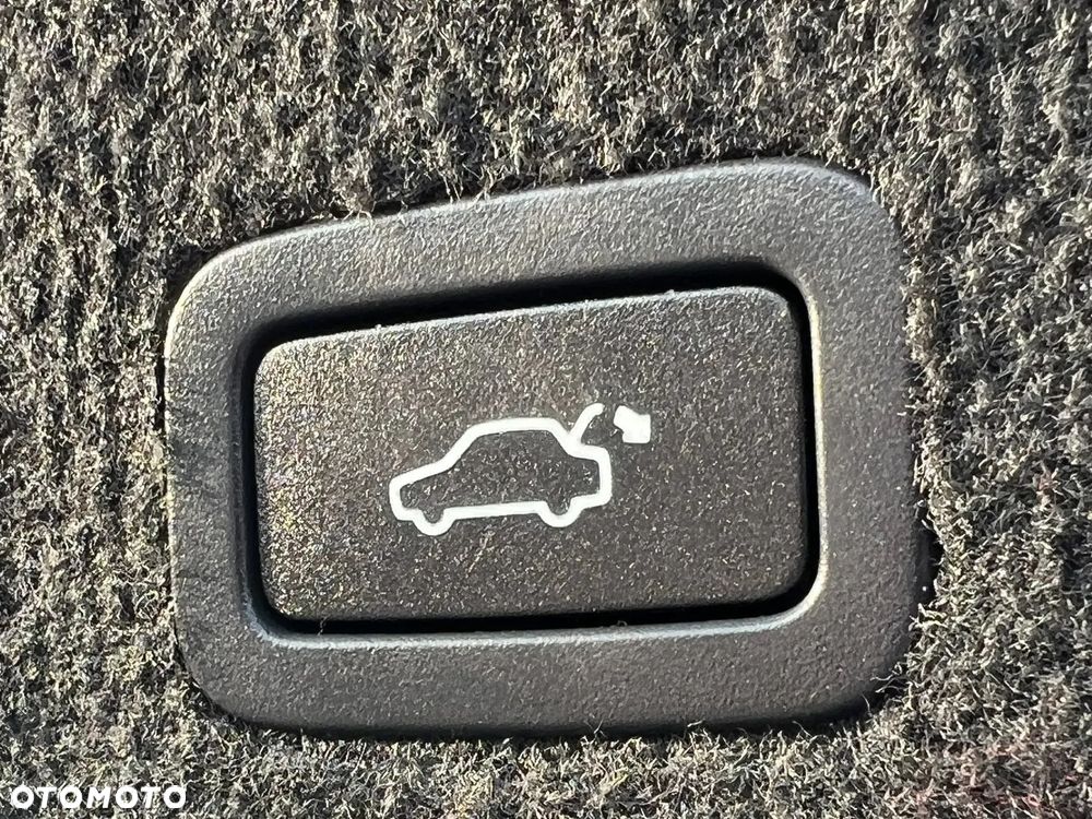 Volvo XC 60 D5 AWD RDesign - 14