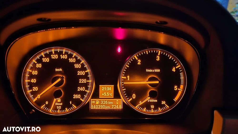 BMW Seria 3 320d DPF Efficient Dynamics Edition - 29