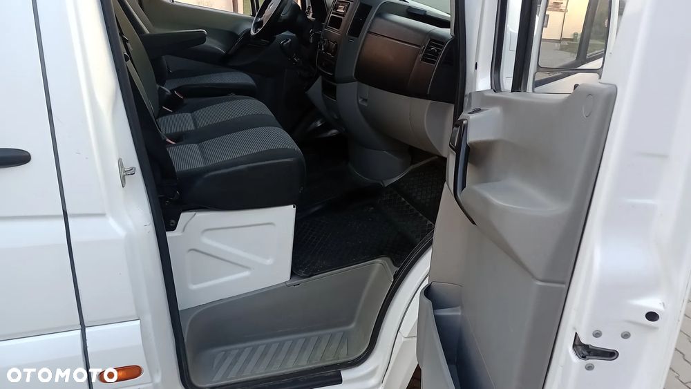 Mercedes-Benz Sprinter - 8