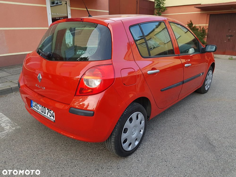 Renault Clio 1.2 16V 75 Dynamique - 3