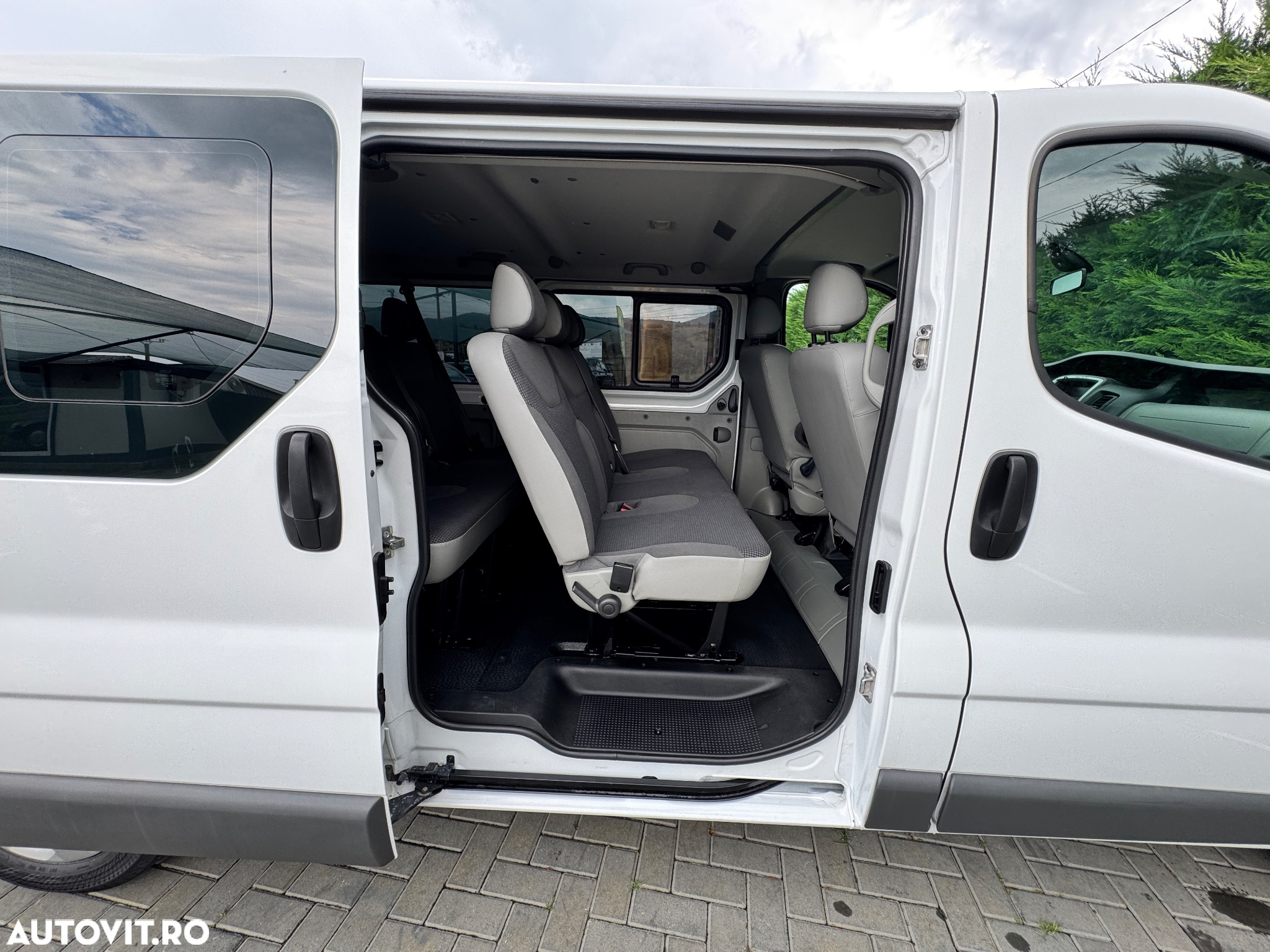 Opel Vivaro - 23