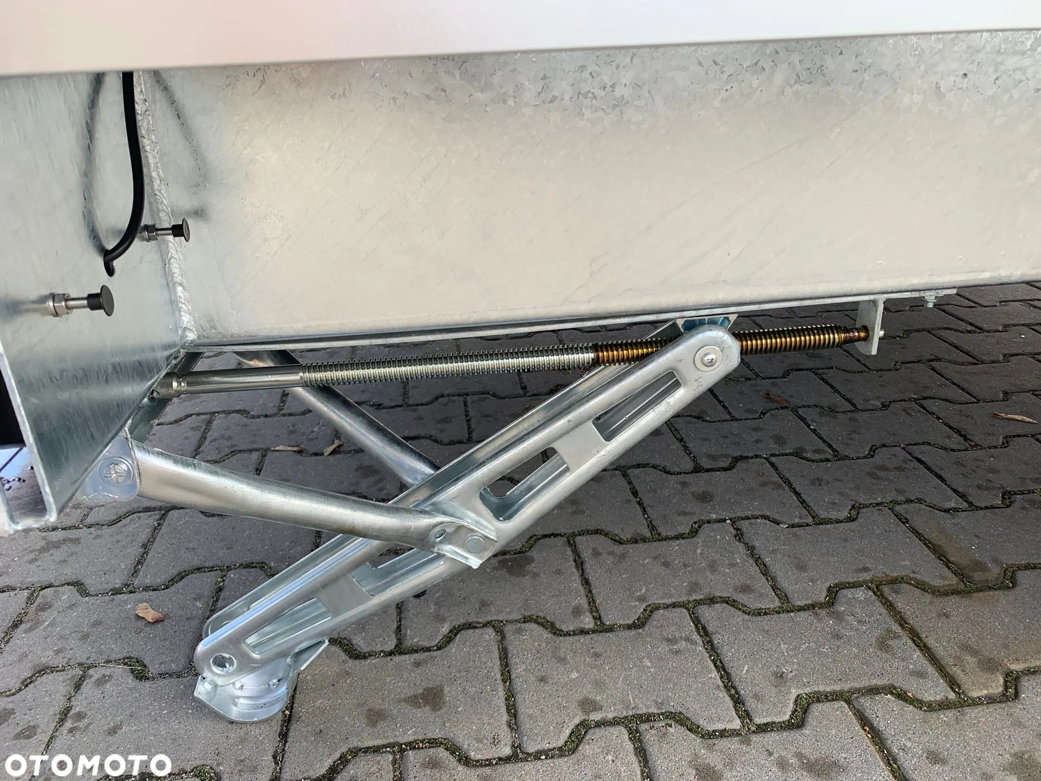 Głowacz Przyczepa do transportu saun, jacuzzi , bali itd.Wymiar 300×200 cm, wyposażona w podpory - 9