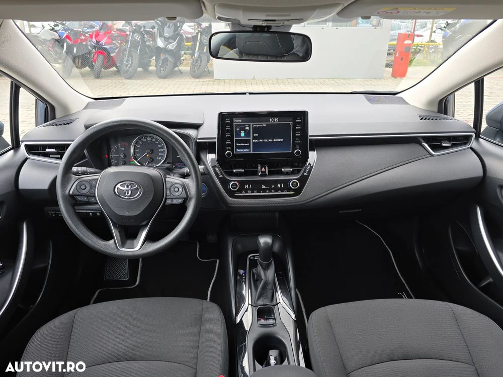 Toyota Corolla Sedan 1.8 HSD Business - 11