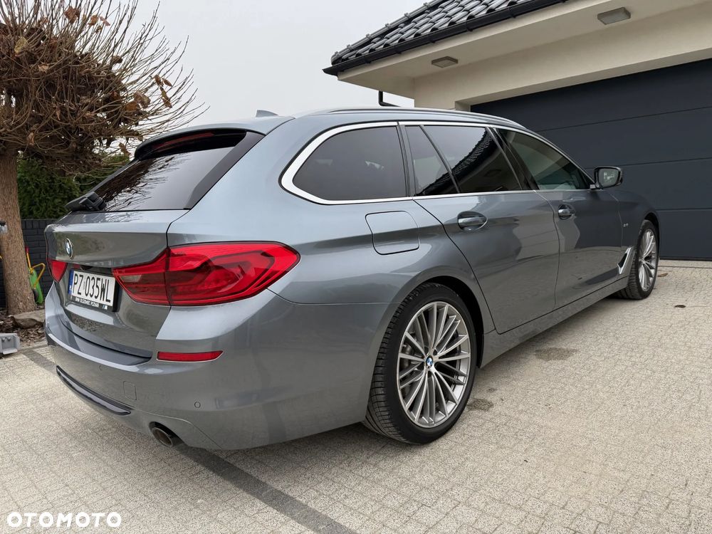BMW Seria 5 520d Sport Line - 9
