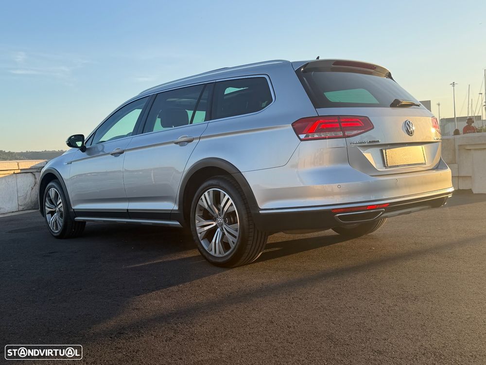 VW Passat Alltrack 2.0 TDI DSG 4Motion - 13