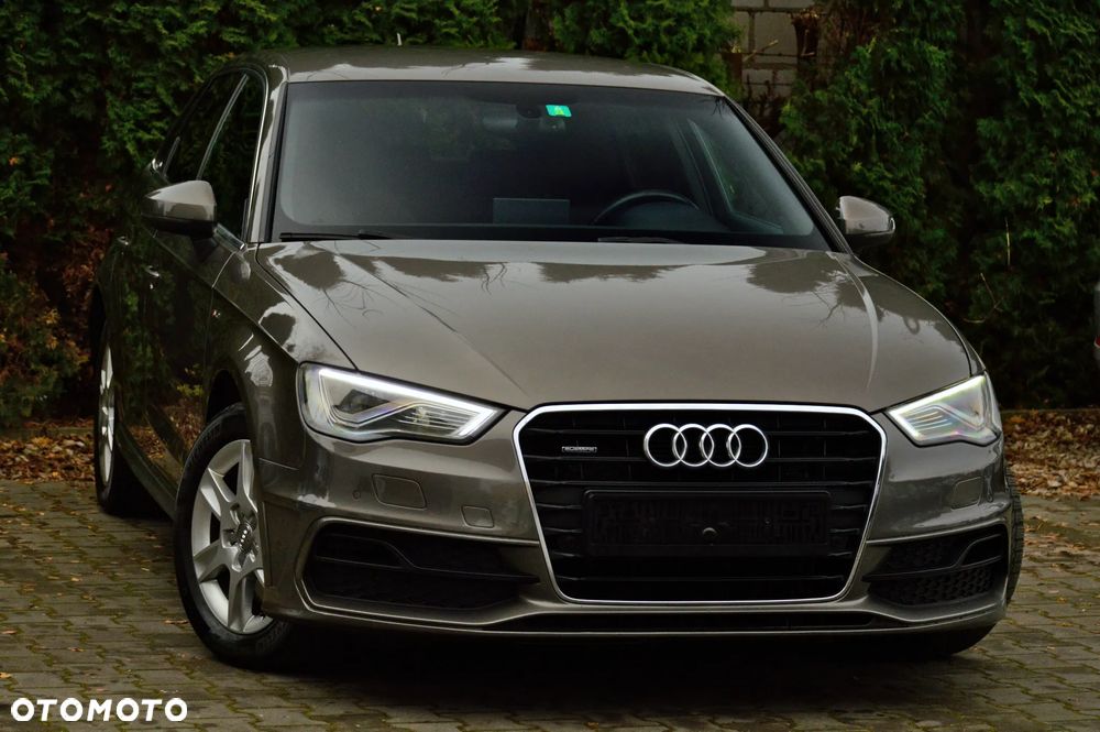 Audi A3 Sportback 1.8 TFSI quattro S tronic S line Sportpaket - 2