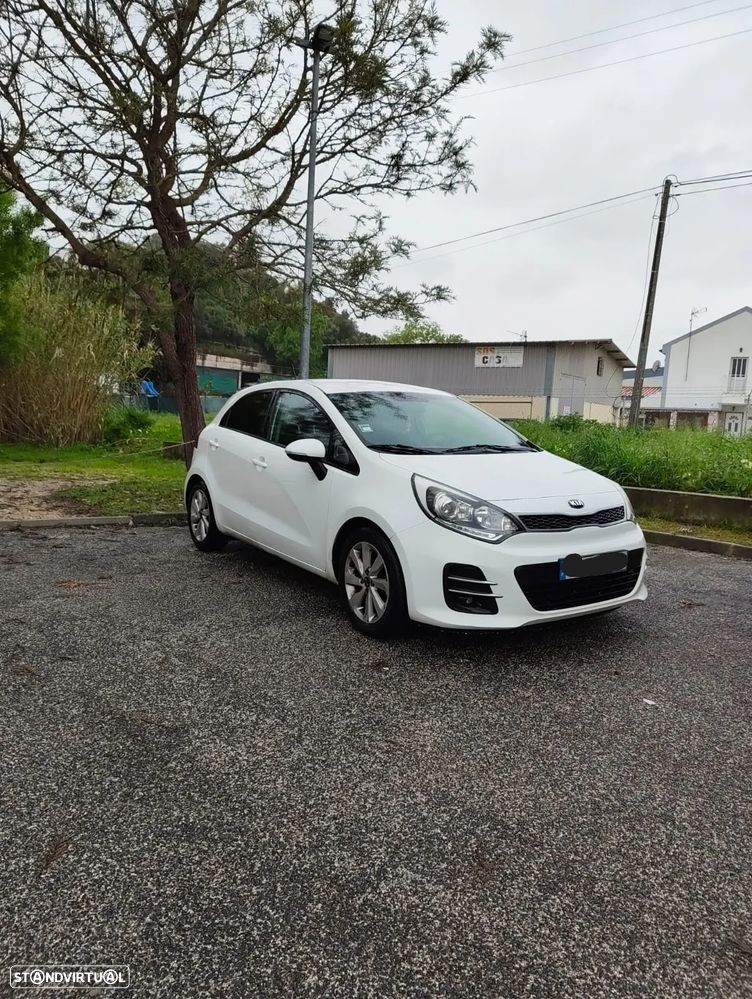 Kia Rio - 1