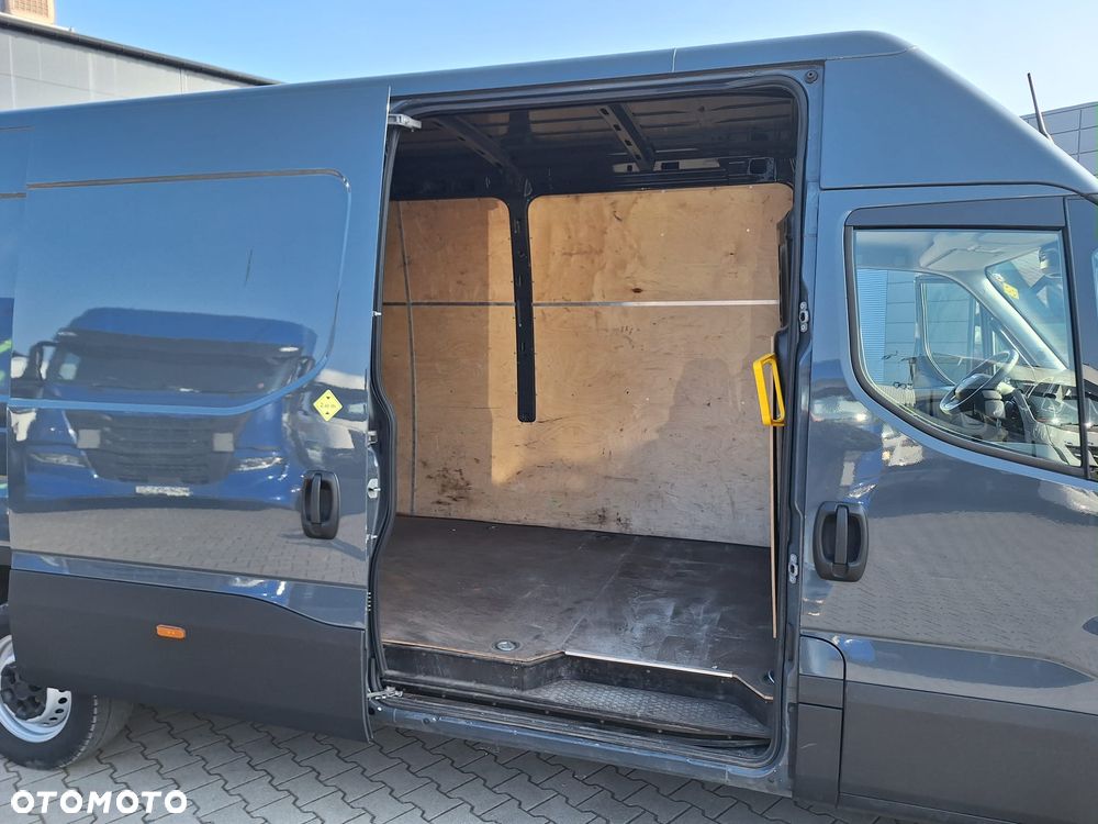 Iveco 35S18 HiMatic furgon 16m blaszak automat FV23% MAXI - 20