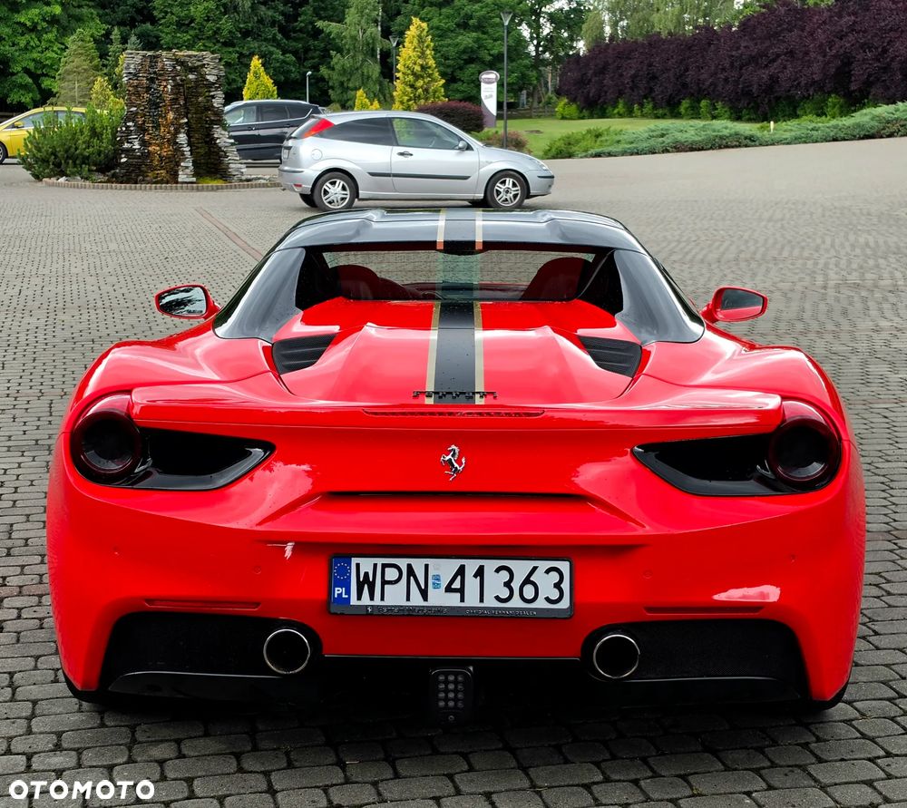 Ferrari 488 - 14