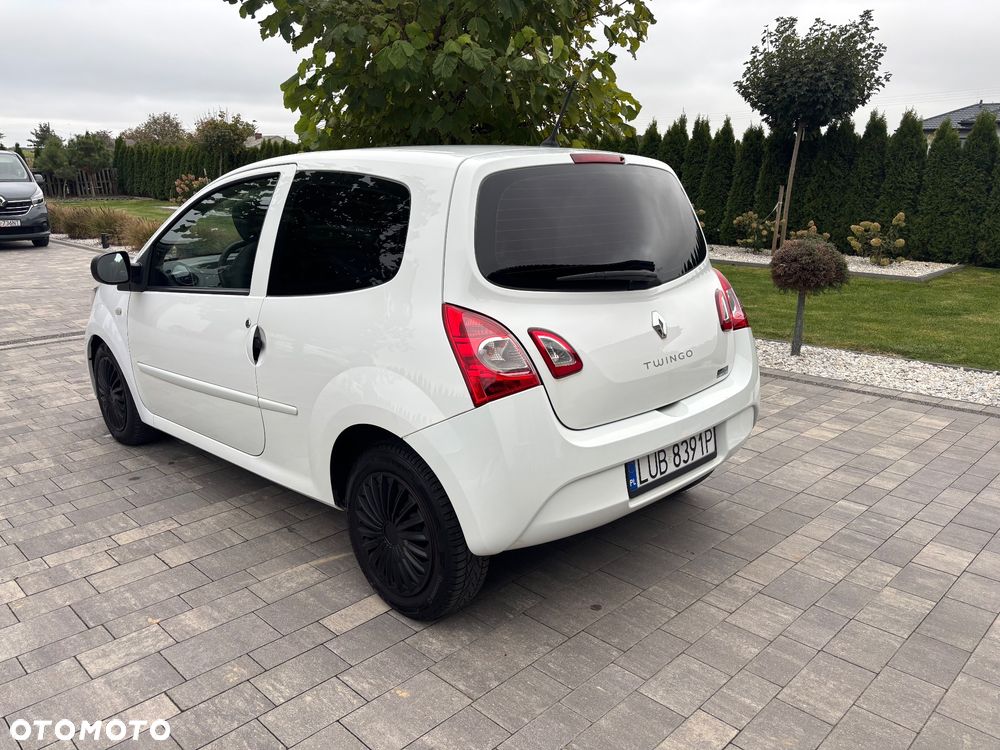 Renault Twingo 2012 photo 2