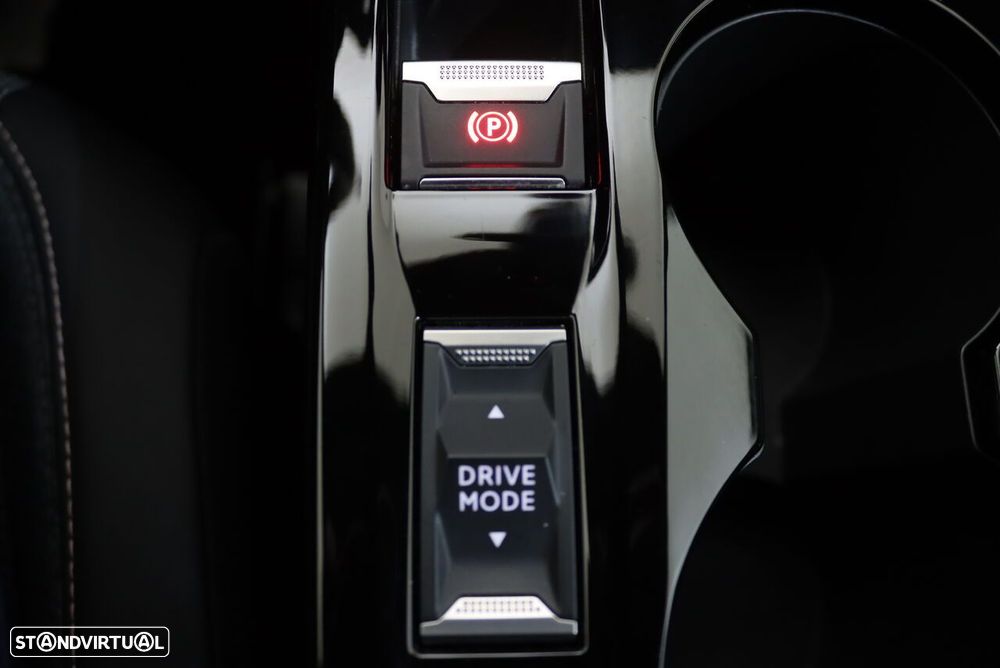 Peugeot 2008 PureTech 100 Allure - 23