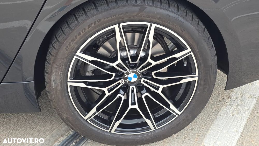 BMW Seria 5 520d AT MHEV - 39