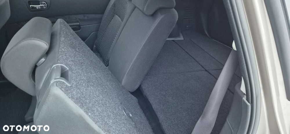 Nissan Qashqai+2 2.0 dCi DPF acenta - 30