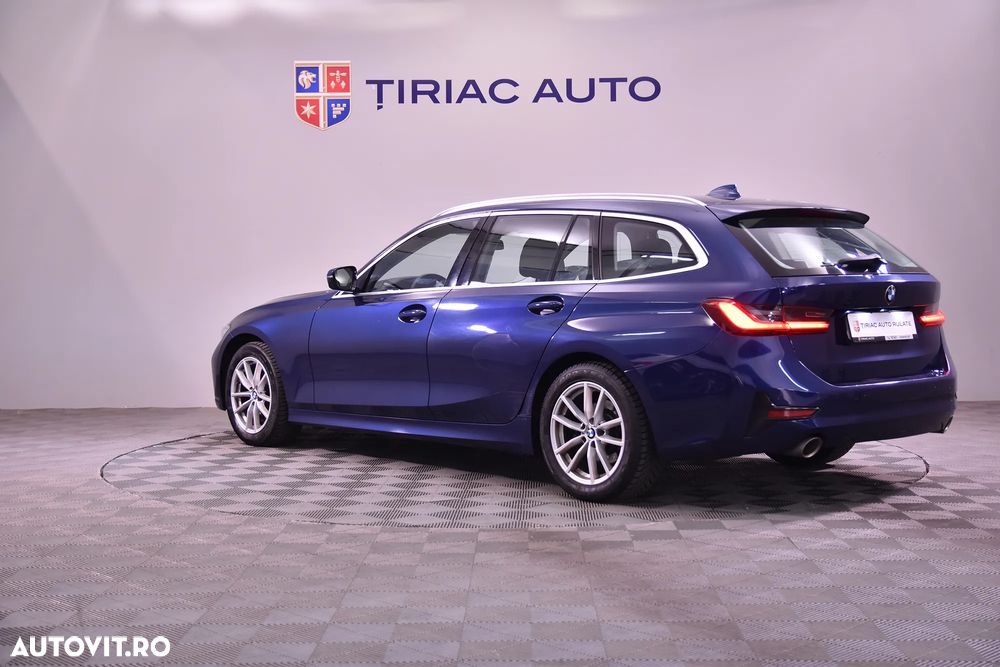 BMW Seria 3 320i Touring Aut. - 3