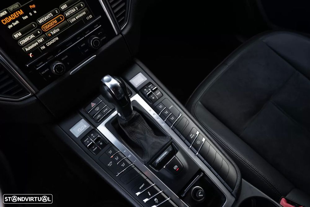 Porsche Macan S - 32