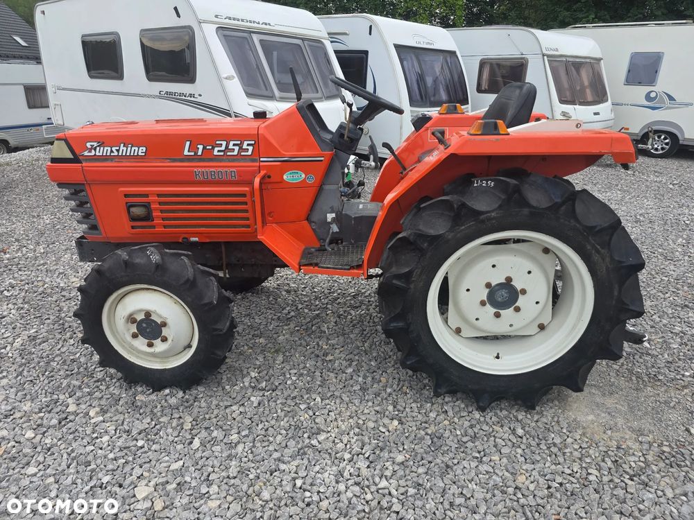 Kubota SUNSHINE L1 255 - 1