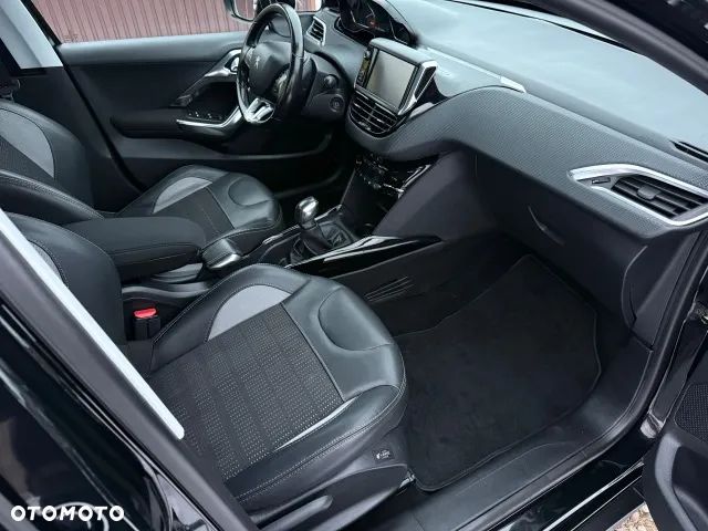 Peugeot 2008 BlueHDi 100 STOP & START Style - 16