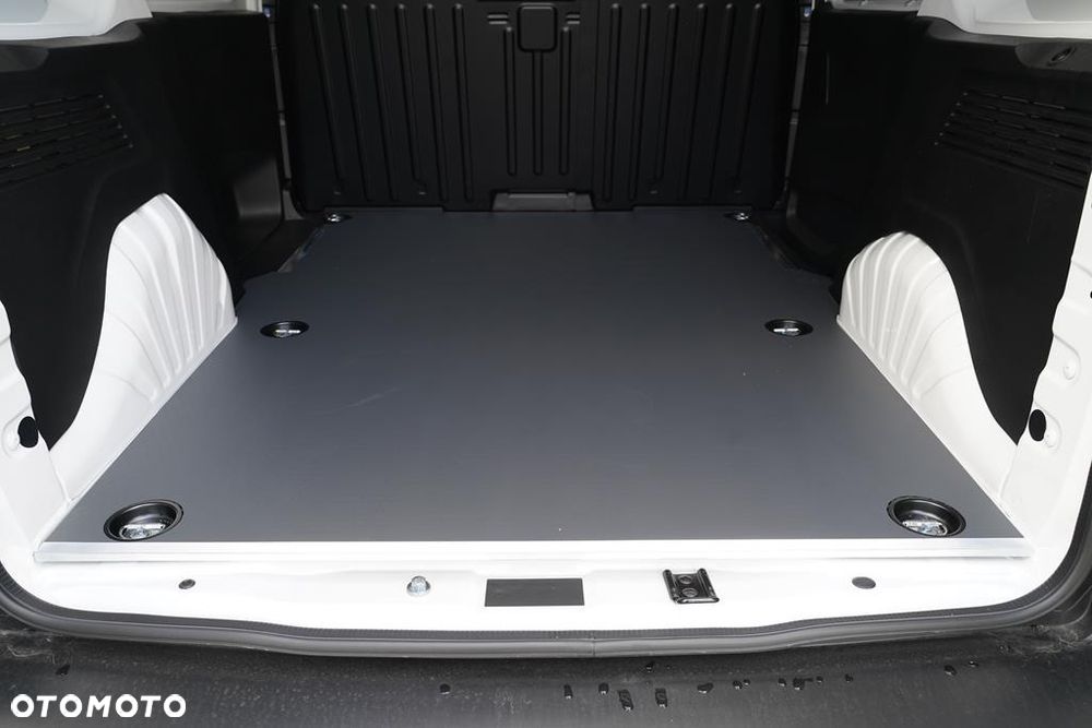 Toyota Proace City 1.5 D-4D Long 2,3t Active - 10