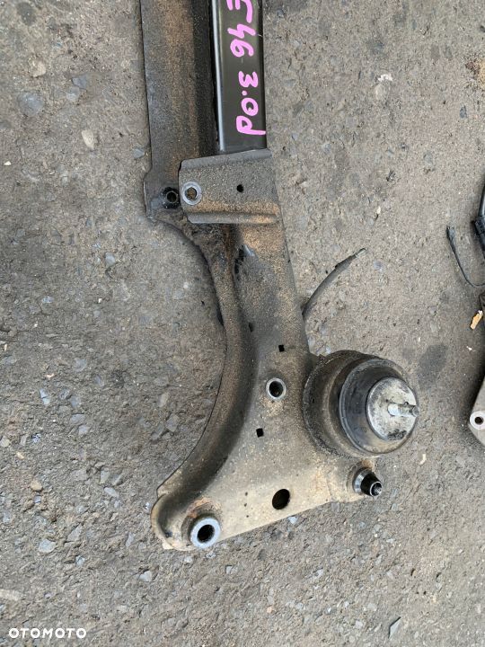 SANKI PRZEDNIE ZAWIESZENIE SILNIKA BMW E46 330d - 2