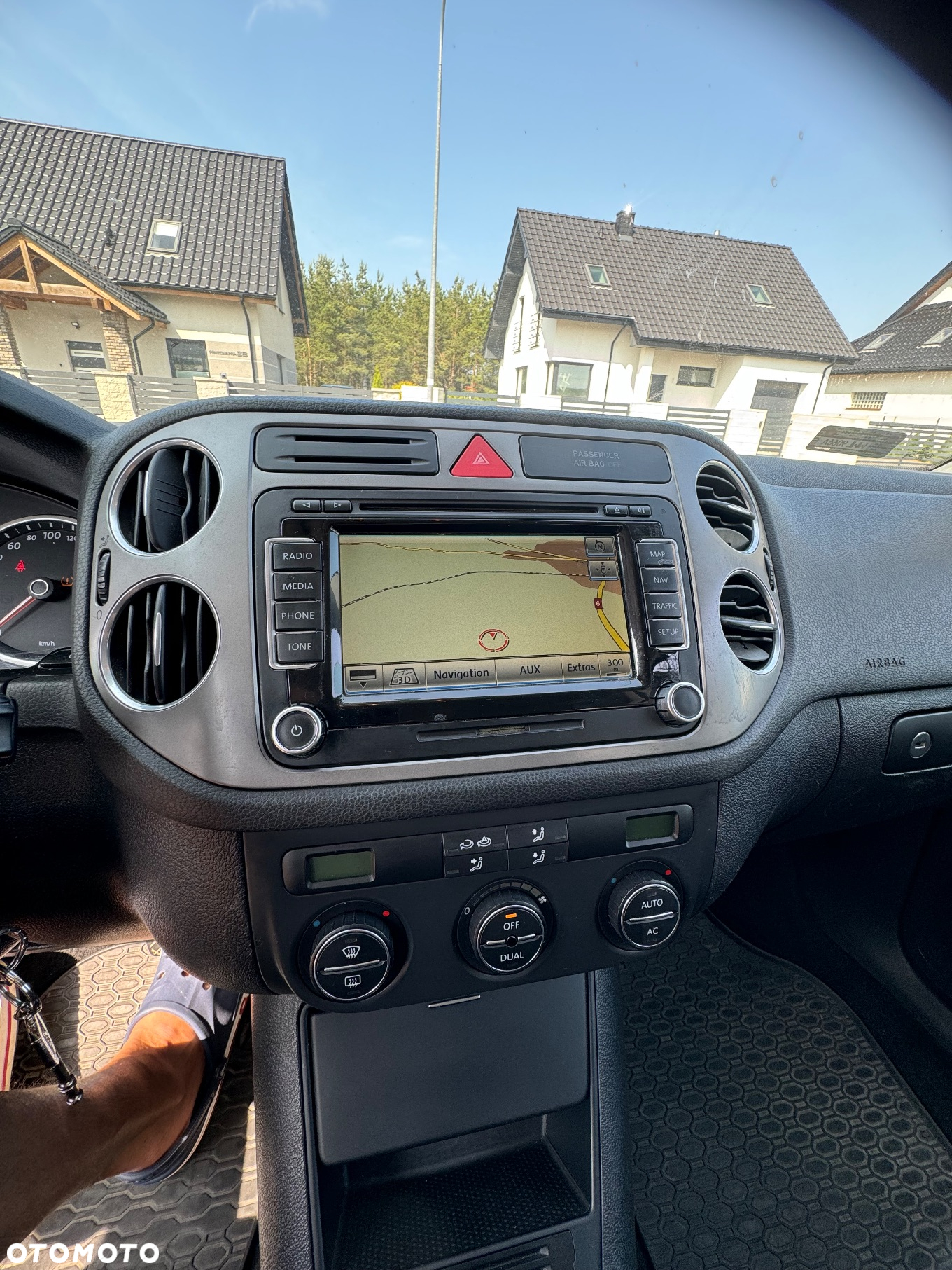 Volkswagen Tiguan - 12