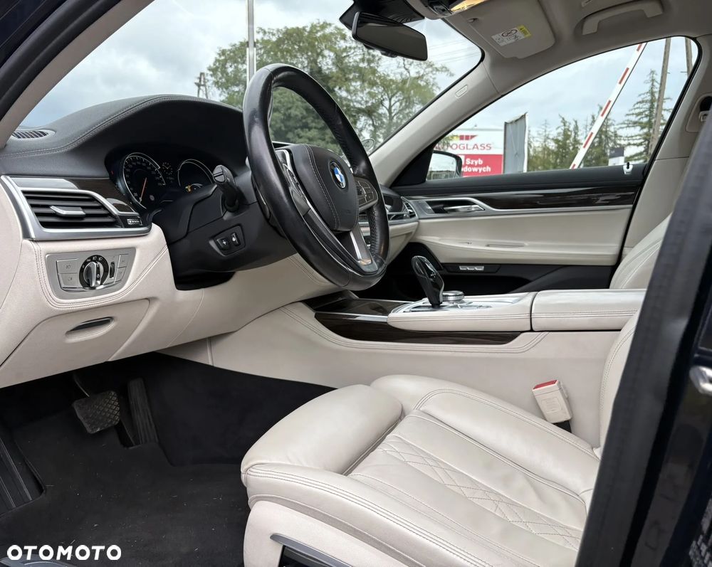 BMW Seria 7 730d xDrive - 11