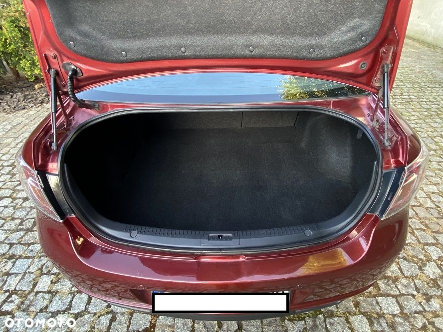 Mazda 6 2.0 Exclusive + - 9
