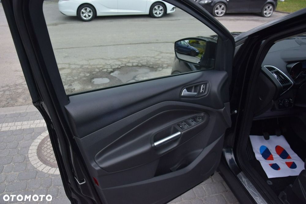 Ford Kuga 2.0 TDCi 4x2 Titanium - 14