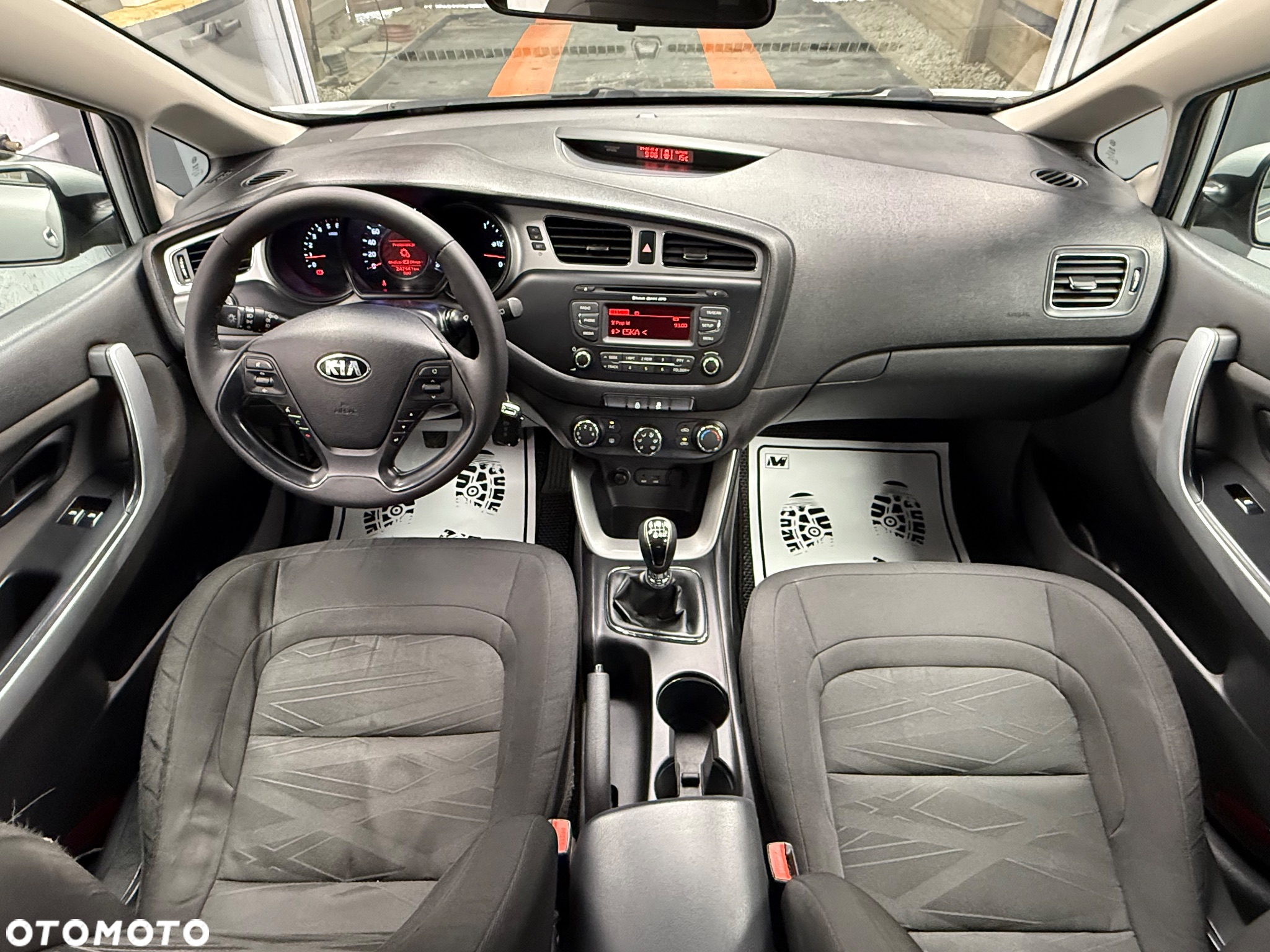Kia Ceed - 9