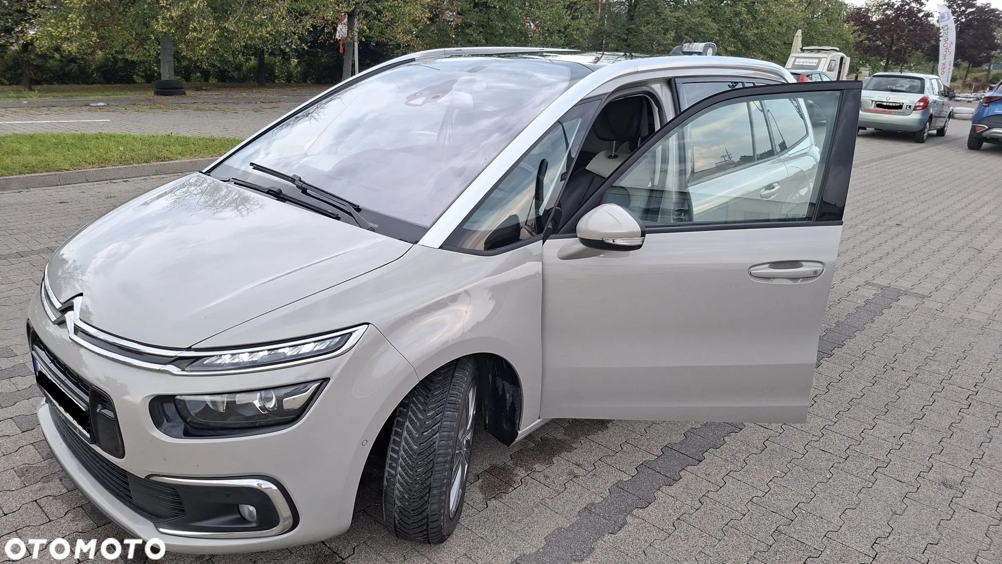 Citroën C4 Grand Picasso - 11