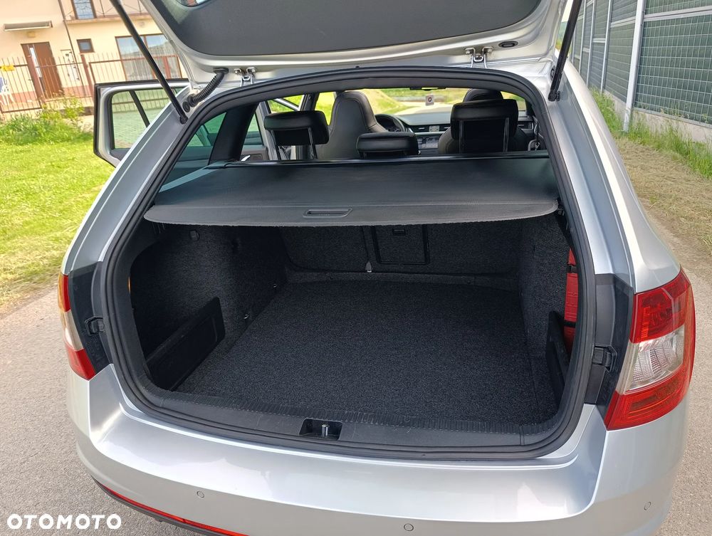 Skoda Octavia 2.0 TDI RS - 36