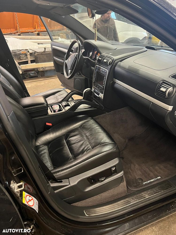 Porsche Cayenne Coupe - 5