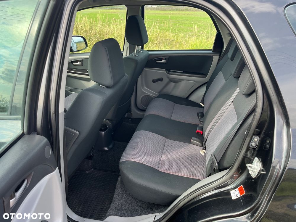 Suzuki SX4 - 31