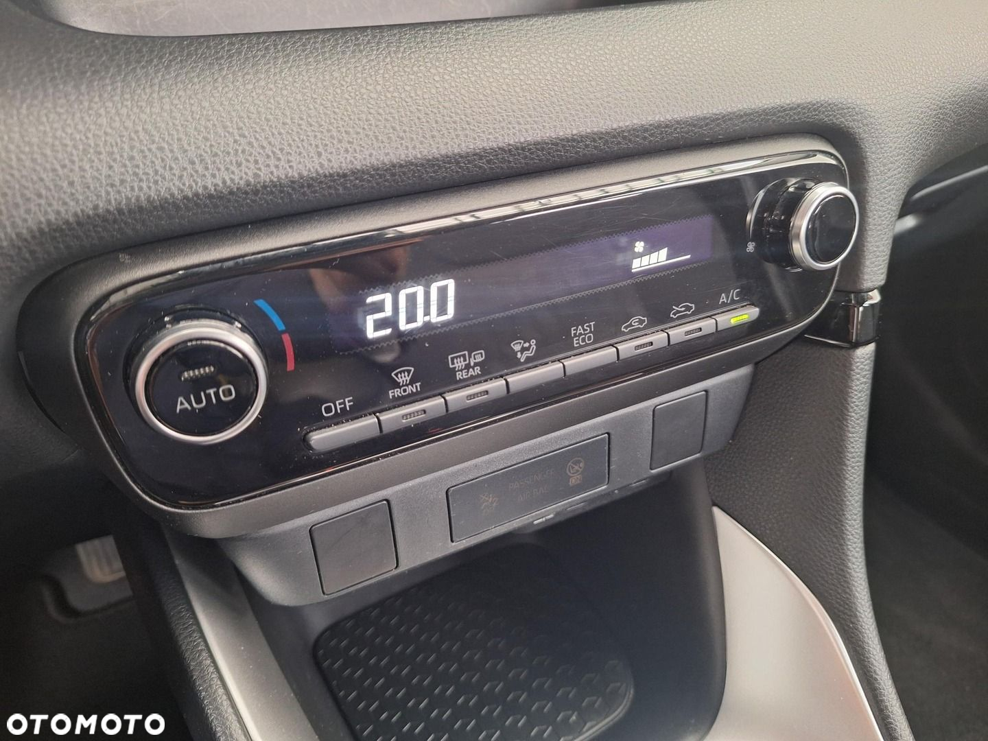 Toyota Yaris Hybrid 1.5 Comfort - 21