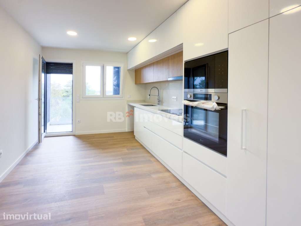 Apartamento Novo T2 c/ 2 Varandas e Elevador - Cidade de Santarém - Grande imagem: 2/23