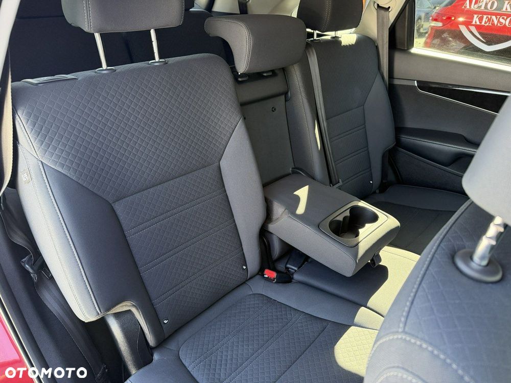 Kia Sorento - 27