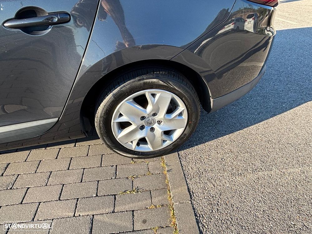 Renault Mégane Sport Tourer - 15