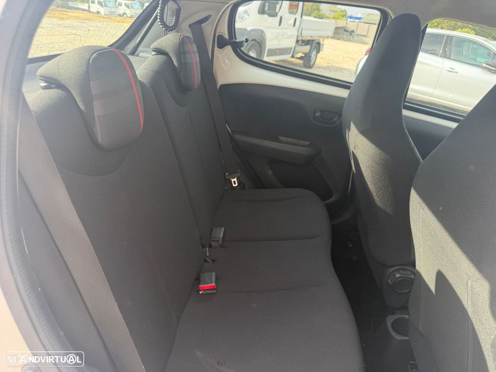 Peugeot 108 - 12