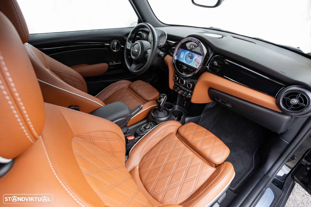 MINI Cabrio Cooper Premium Extra Classic Auto - 40