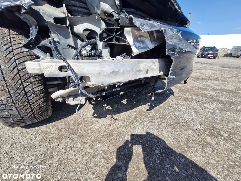 Tesla Model Y Performance Dual Motor AWD - 11