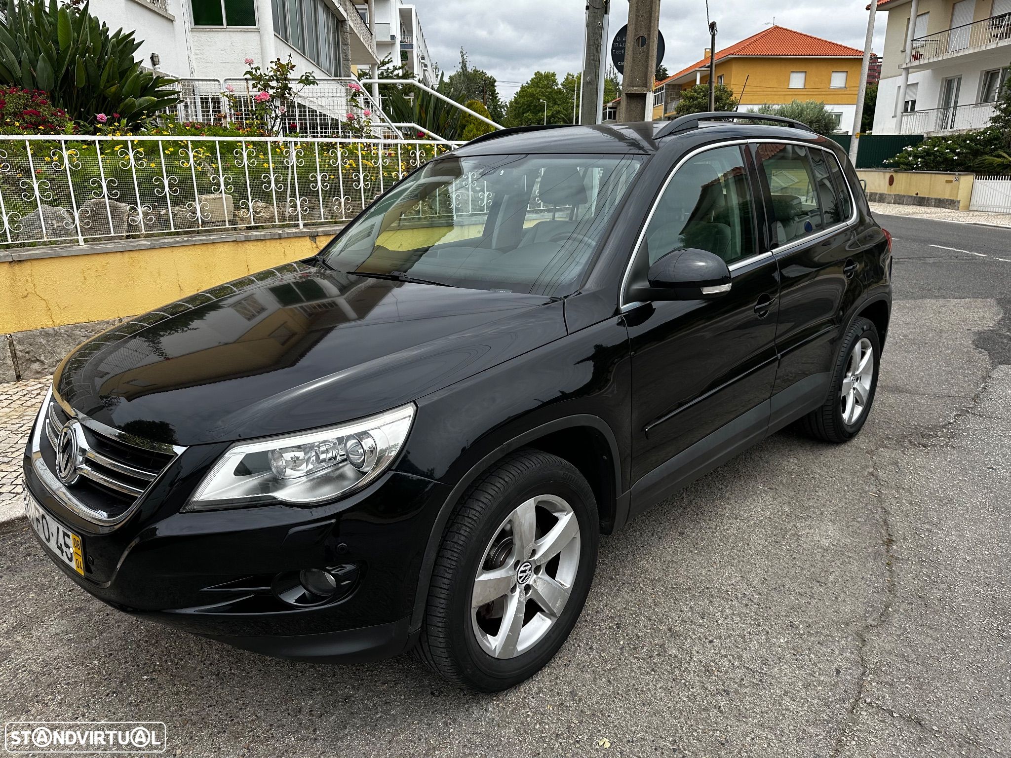 VW Tiguan 2.0 TDI Sport 4Motion DSG - 1