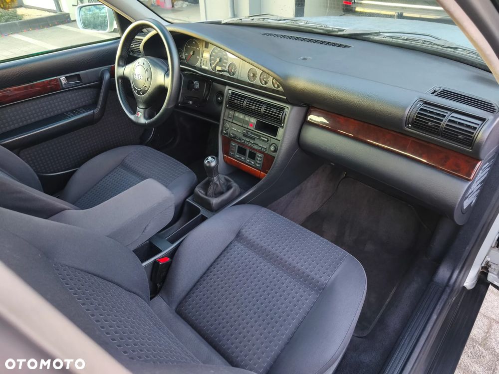 Audi A6 Limousine 2.5 TDI - 27