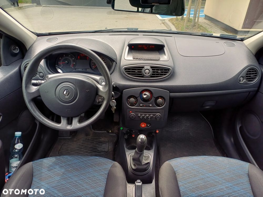 Renault Clio 1.2 16V Expression - 12