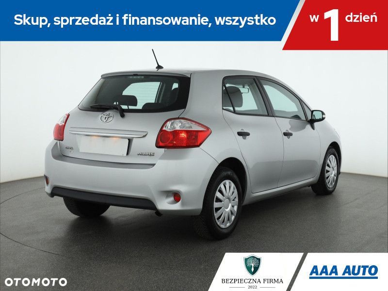 Toyota Auris - 6