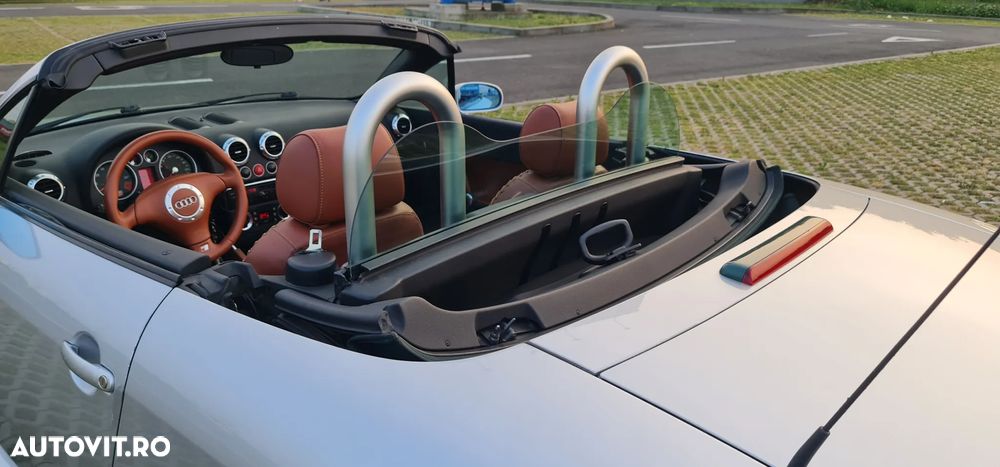 Audi TT Roadster 1.8 T quattro - 4