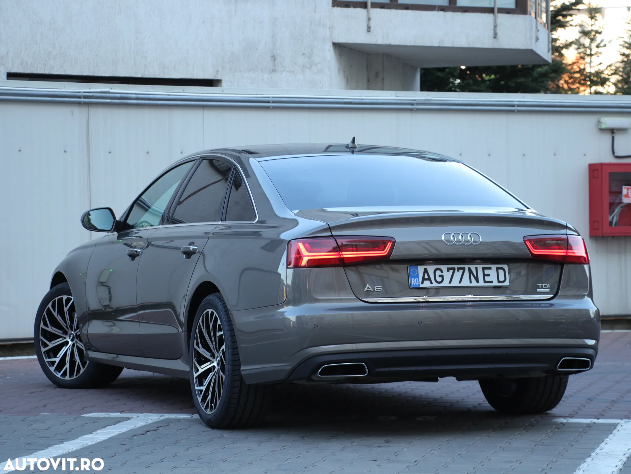 Audi A6 - 8