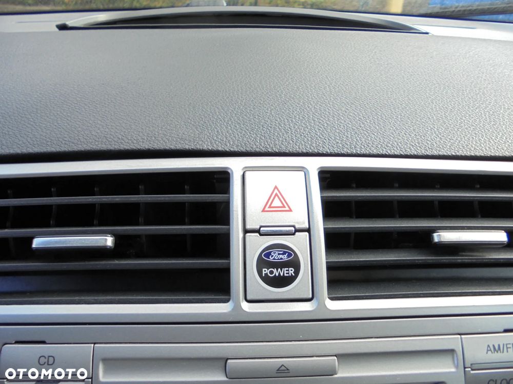 Ford Kuga 2.0 TDCi 2x4 Trend - 21