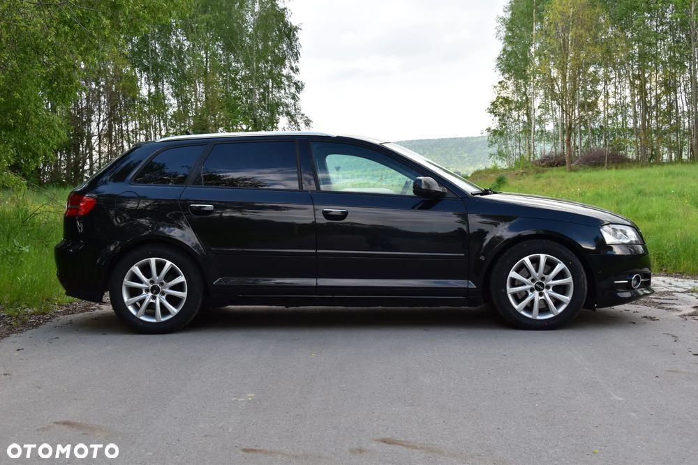 Audi A3 Sportback 2.0 TDI DPF quattro Attraction - 12