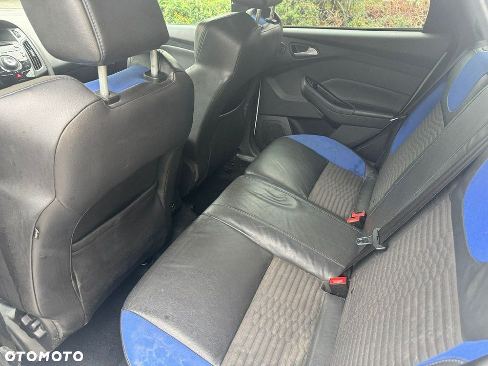 Ford Focus - 8
