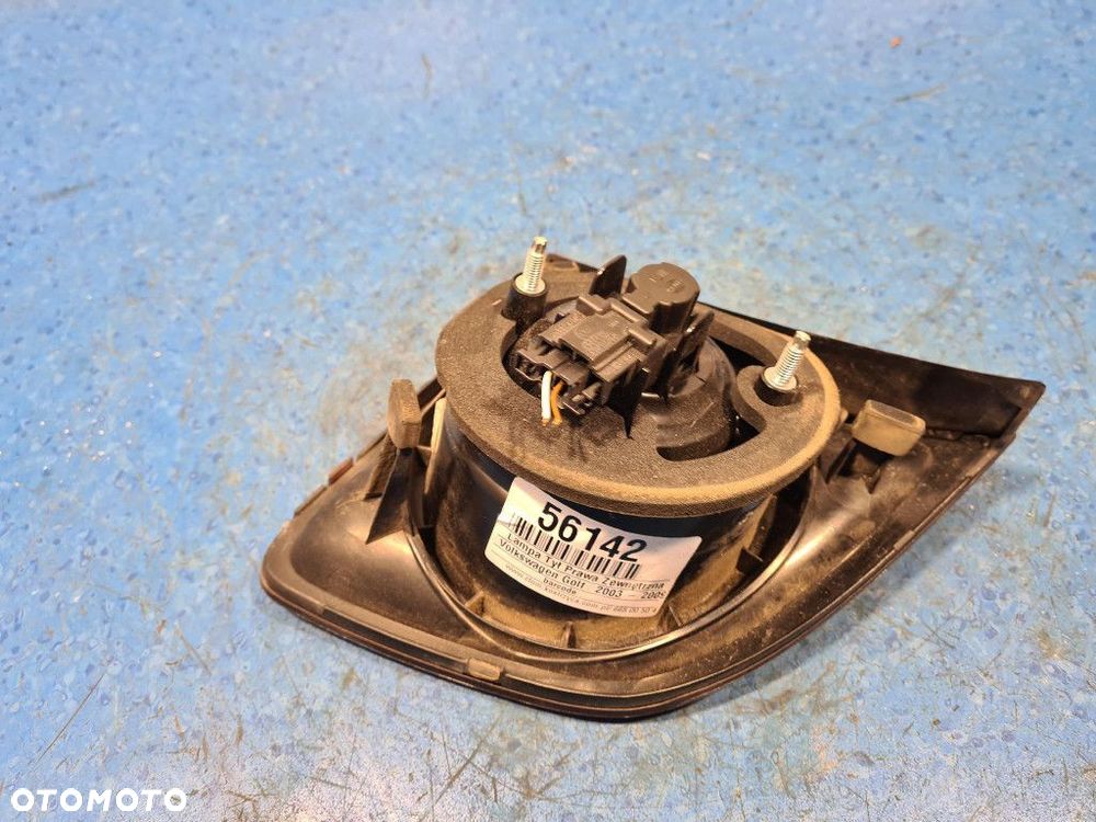 VOLKSWAGEN GOLF V PLUS  LAMPA TYŁ PRAWA ZEWNĘTRZNA  Z KLAPY - 6