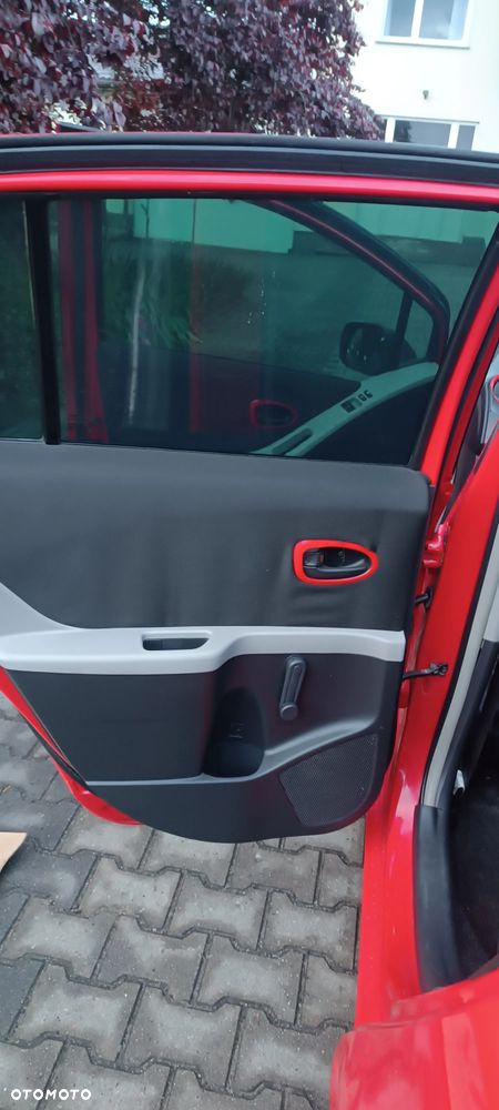 Toyota Yaris - 9